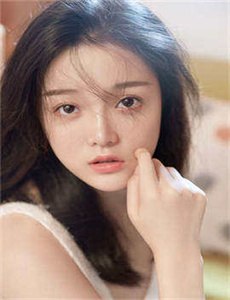 《欧美人体图-女人叉开大腿见B》