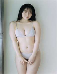 《怪奇物语百度云-美女裸奔》